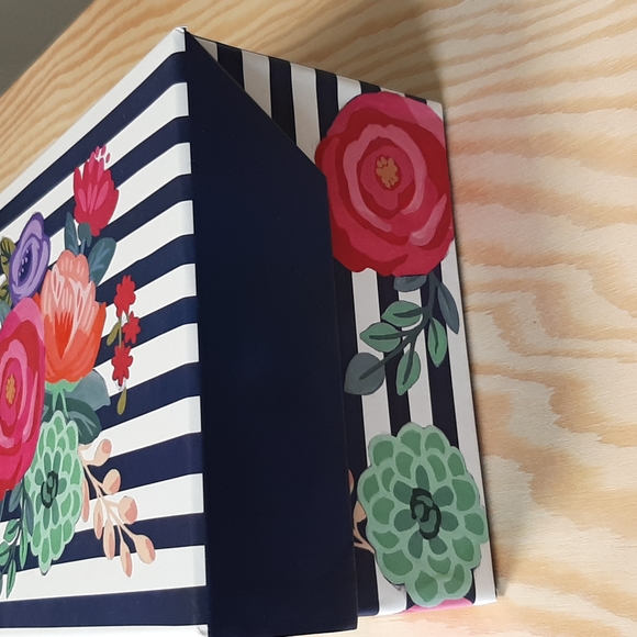 NWOT Decorative Box - Picture 2 of 5